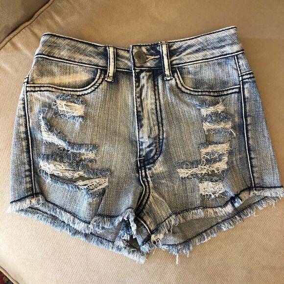 Almost Famous Jean Short 0 NWOT - Picture 1 of 4